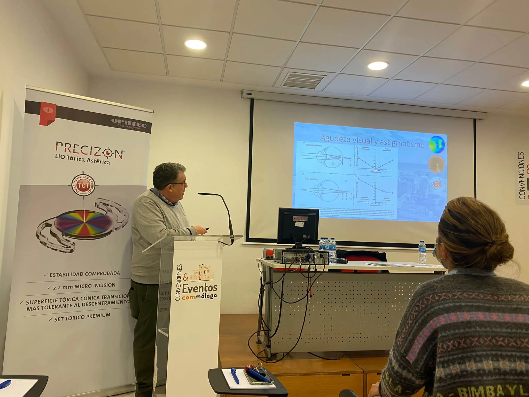 curso de tratamiento de astigmatismo en la operación de cataratas